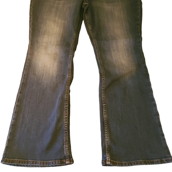 Lees regular fit boot cut distressed mid rise women's jeans Size 18P - Picture 4 of 12